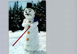 Bonhomme De Neige Et Son Balai - Wintersport