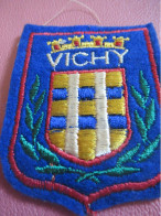 Ecusson Tissu Ancien / VICHY / Allier  / Vers 1960-1980                    ET686 - Ecussons Tissu