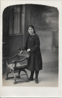 Carte Photo D'une Jeune Femme - Women