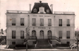 Verrières Le Buisson - Façade De La Mairie - Verrieres Le Buisson