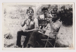 Three Young Men Pose With Film Clapperboard, Portrait, Vintage Orig Photo 12.7x8.3cm. (58708) - Anonymous Persons