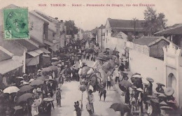 HANOI              PROMENAGE DU DRAGON . RUE DES EVENTAILS   + TIMBRE - Vietnam