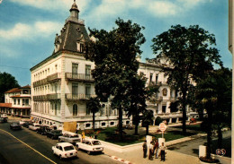 Dax - Rue Et L'hôtel Des Thermes - Automobile Voiture Ancienne - Dax