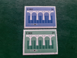 TIMBRES   IRLANDE  ANNEE  1984    N  541  /  542     NEUFS  LUXE** - Nuovi