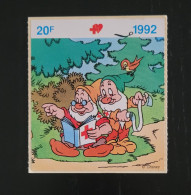 Autocollant Vintage Croix Rouge Française / Walt Disney / Blanche Neige Et Les 7 Nains - Stickers