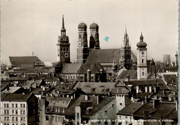 51585 - Deutschland - München , Blick Auf Peterskirche , Frauenkirche Und Rathaus - Gelaufen 1960 - München