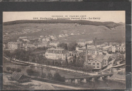 25 - PONTARLIER - Distillerie Pernod Fils - Le Camp - Pontarlier