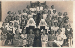 Catholic Nun & Group Of School Girls Old Photo Postcard 1920s - Escenas & Paisajes