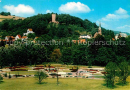 72889277 Bad Soden-Salmuenster Neuer Kurpark Mit Blick Zur Stolzenberg Burgruine - Other & Unclassified