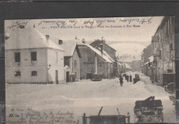 25 - PONTARLIER - (sous La Neige) - Place Des Casernes Et Rue Basse - Pontarlier