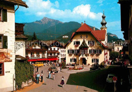 72880115 St Gilgen Wolfgangsee Marktplatz Rathaus Blick Zum Schafberg St Gilgen  - Andere & Zonder Classificatie