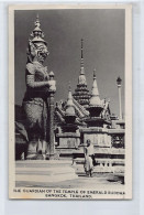 Thailand - BANGKOK - The Guardian Of The Temple Of The Emerald Buddha - REAL PHOTO - Publ. Unknown  - Thailand