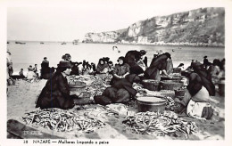 Portugal - NAZARÉ - Mulheres Limpando O Peixe - Ed. Loty 38 - Other & Unclassified
