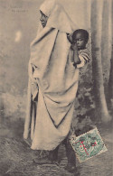 Maroc - TANGER - En Chemin - Femme Portant Son Enfant - Ed. Au Bon Mathurin 39 - Tanger
