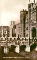 72766475 London_Borough_of_Wandsworth Moat Bridge And Hampton Court Palace - Andere & Zonder Classificatie