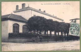 CPA Vue Peu Courante - RHONE - SAINT GEORGES DE RENEINS - LES ÉCOLES - Animation, Cantonnier, Charrette à Bras - Autres & Non Classés