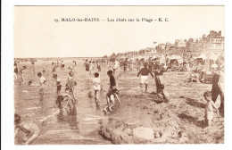 59 - DUNKERQUE - MALO LES BAINS-  LES EBATS SUR LA PLAGE - Malo Les Bains