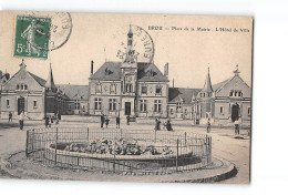 BROU - Place De La Mairie - L'Hôtel De Ville - Très Bon état - Andere & Zonder Classificatie