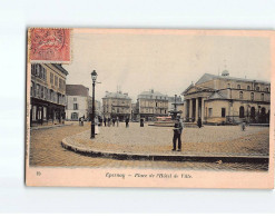 EPERNAY : Place De L'Hôtel De Ville - état - Epernay