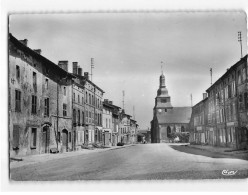 MARVILLE : Grande Place - Très Bon état - Sonstige & Ohne Zuordnung