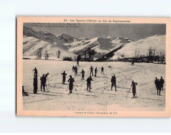 Les Sports D'hiver Au Col De Peyresourde, Groupe De Skieurs Descendant Du Col - état - Other & Unclassified