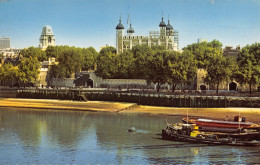 R293664 Tower Of London And River Thames. Colour Master By Photo Precision LTD. - Autres & Non Classés