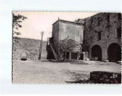 LE CASTELLET : Le Vieux Château Et Le Trou De Madame - Très Bon état - Le Castellet