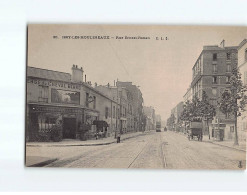 ISSY LES MOULINEAUX : Rue Ernest-Renan - Très Bon état - Issy Les Moulineaux