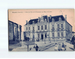 MANSLE : L'Hôtel De Ville Et Le Monument Aux Morts - état - Mansle