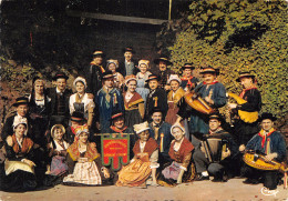 63-FOLKLORE AUVERGNAT-GROUPE AUVERNHA DANSAIRA-N°T571-D/0355 - Autres & Non Classés