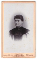 Fotografie Gustav Schröder, Mittweida, Rochlitzer-Strasse 234, Junge Frau Im Portrait  - Anonymous Persons