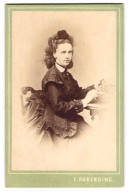 Fotografie Emil Rabending, Wien, Favoritenstrasse 3, Junge Brünette Dame Mit Haarschmuck  - Anonymous Persons