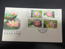 13-5-2024 (5 Z 2) Australia FDC - Joint Issue With Thailand - 2002 (flowers) - Gezamelijke Uitgaven