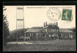 CPA Chaumont-en-Vexin, Place De La Foulerie Et L`Ecole Des Filles  - Chaumont En Vexin