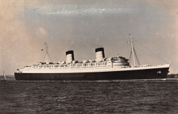 R295996 BCM Pictures. No. 1350. R. M. S. Queen Elizabeth. Cunard White Star Line - Monde