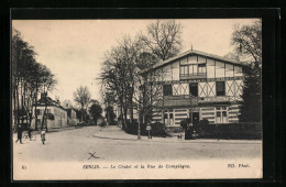 CPA Senlis, Le Chalet Et La Rue De Compiègne  - Senlis