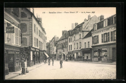 CPA Senlis, Place Henri IV  - Senlis