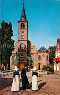 72868620 Volendam Tracht Und Kirche Volendam - Otros & Sin Clasificación