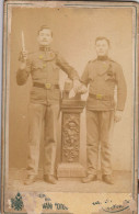 Old Cdv Dubrovnik KuK. Soldiers In Studio. One Posing With Pulled Out Dagger. - Guerra, Militari