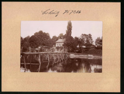 Fotografie Brück & Sohn Meissen, Ansicht Colditz, Holzbrücke über Die Mulde Mit Gasthaus Muldenschlösschen  - Lieux