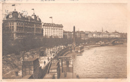 R297911 Thames Embankment. No. 1028. The Rosen Art. No. 1028. 1913 - World