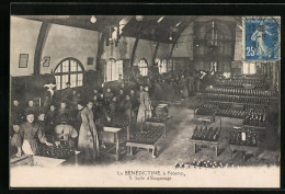 CPA Fécamp, La Bénédictine, Salle D`Etiquetage  - Fécamp