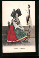 AK Elsass-lothringische Tracht, Junge Frau Sitzt Am Spinnrad  - Costumes