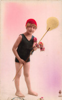 R299133 Boy In Red Hat And Butterfly Catcher Hands. 1922. Postcard - Wereld