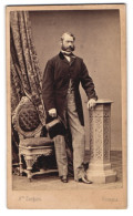 Foto A. Sorgato, Venezia, Portrait Graf Oscar D`Orsay Im Karierten Anzug Mit Zylinder In Der Hand  - Berühmtheiten