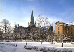 72576564 Trondheim Vinterdag Nidarosdomen Og Radhuset Winterzeit Trondheim - Norway