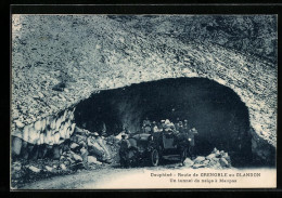 CPA Grenoble, Un Tunnel De Neige A Maupas Au Glandon  - Other & Unclassified