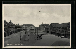 AK Karlsruhe, Bahnhofsplatz Vor Dem Bahnhof  - Karlsruhe