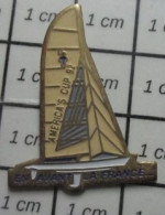 912c Pin's Pins / Beau Et Rare / SPORTS / AMERICA'S CUP 92 EN AVANT LA FRANCE - Sailing, Yachting