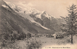 74-CHAMONIX ET LE MONT BLANC-N°T5278-B/0301 - Chamonix-Mont-Blanc